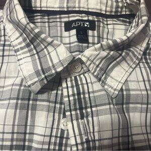Apt 9 Shirt Sleeve Men’s Short Sleeve Button  Down Shirt